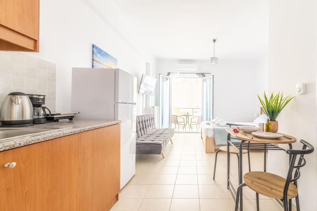 Urban Apt Next University 11 Ираклион Экстерьер фото
